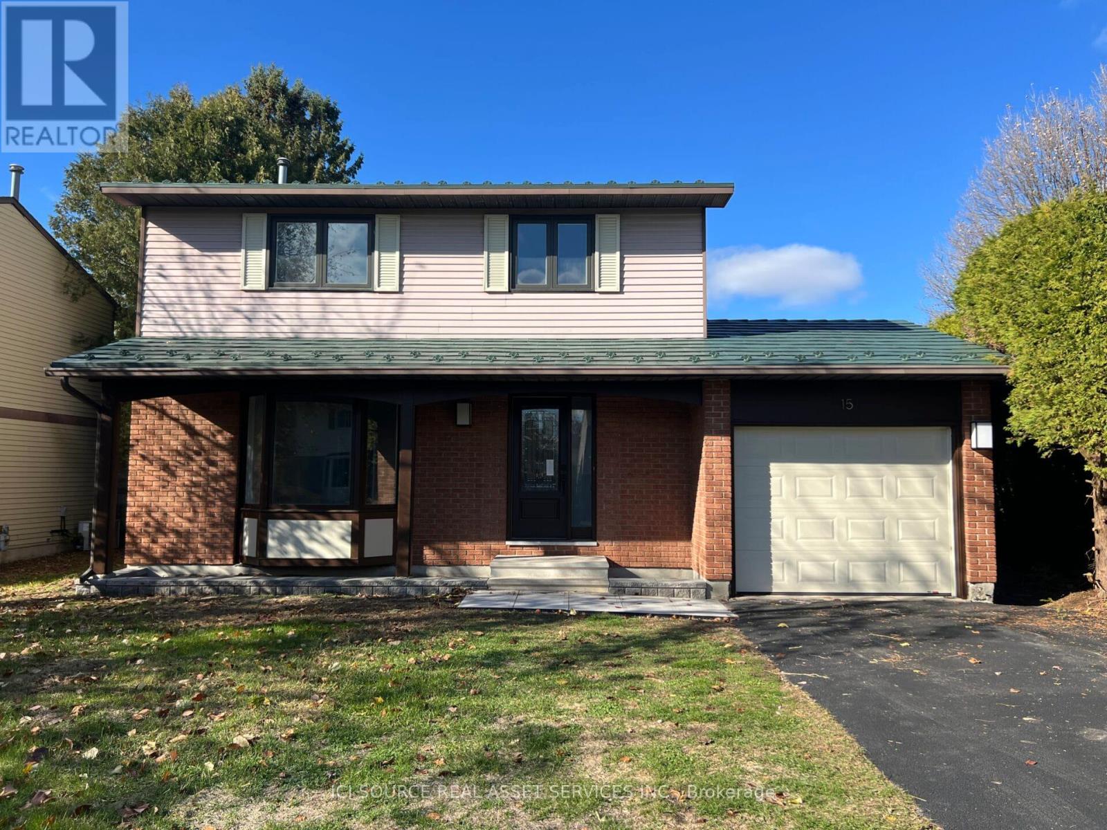 15 SCHARF LANE, Ottawa, Ontario