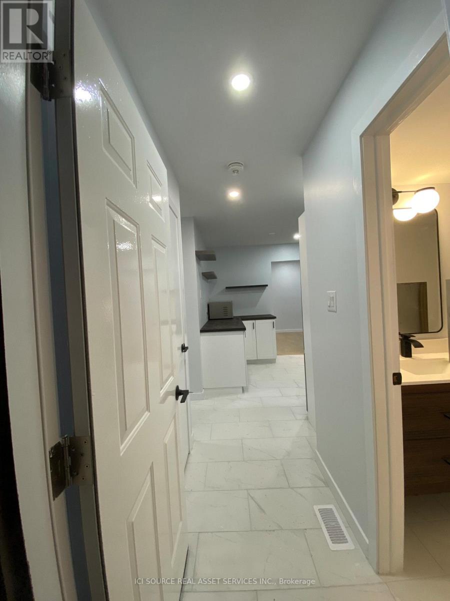 15 Scharf Lane, Ottawa, Ontario  K2L 2K3 - Photo 13 - X12515720