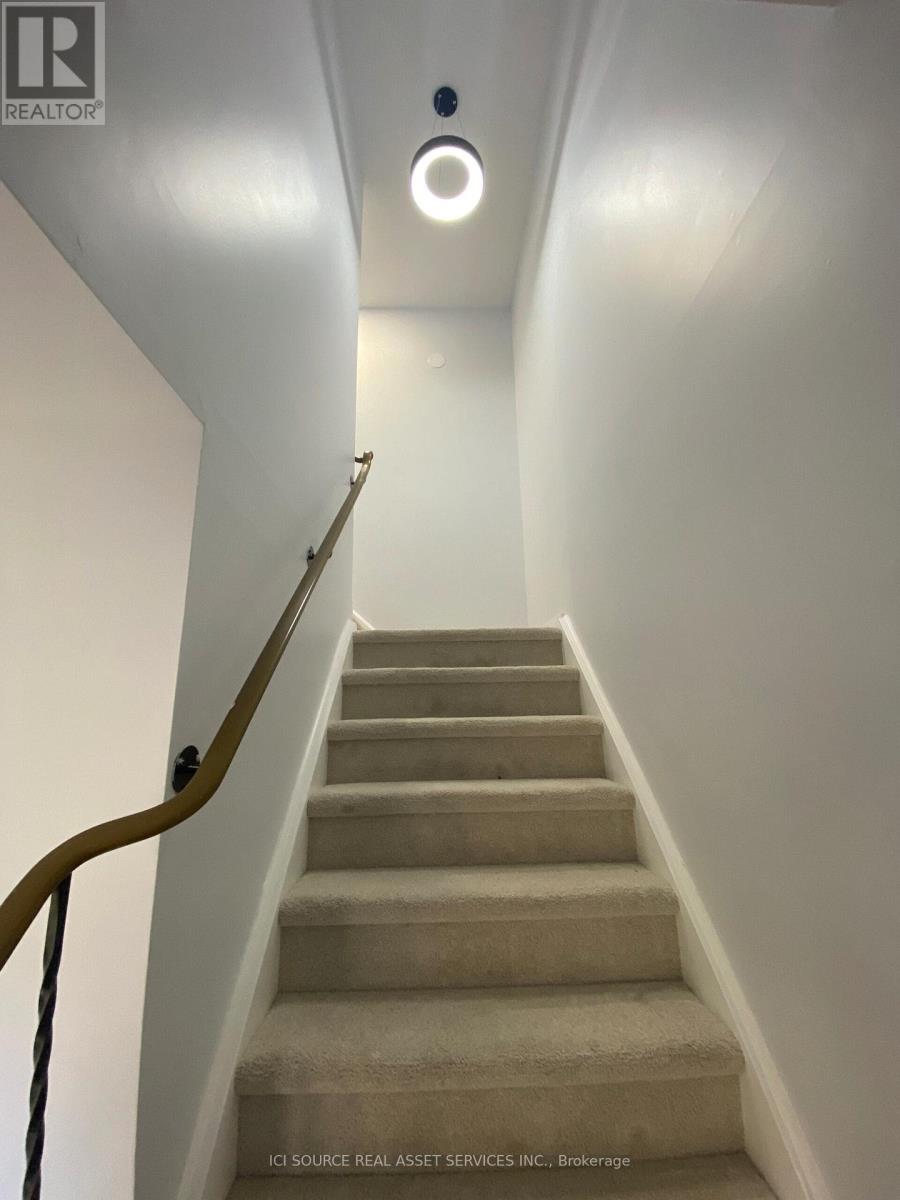 15 Scharf Lane, Ottawa, Ontario  K2L 2K3 - Photo 15 - X12515720