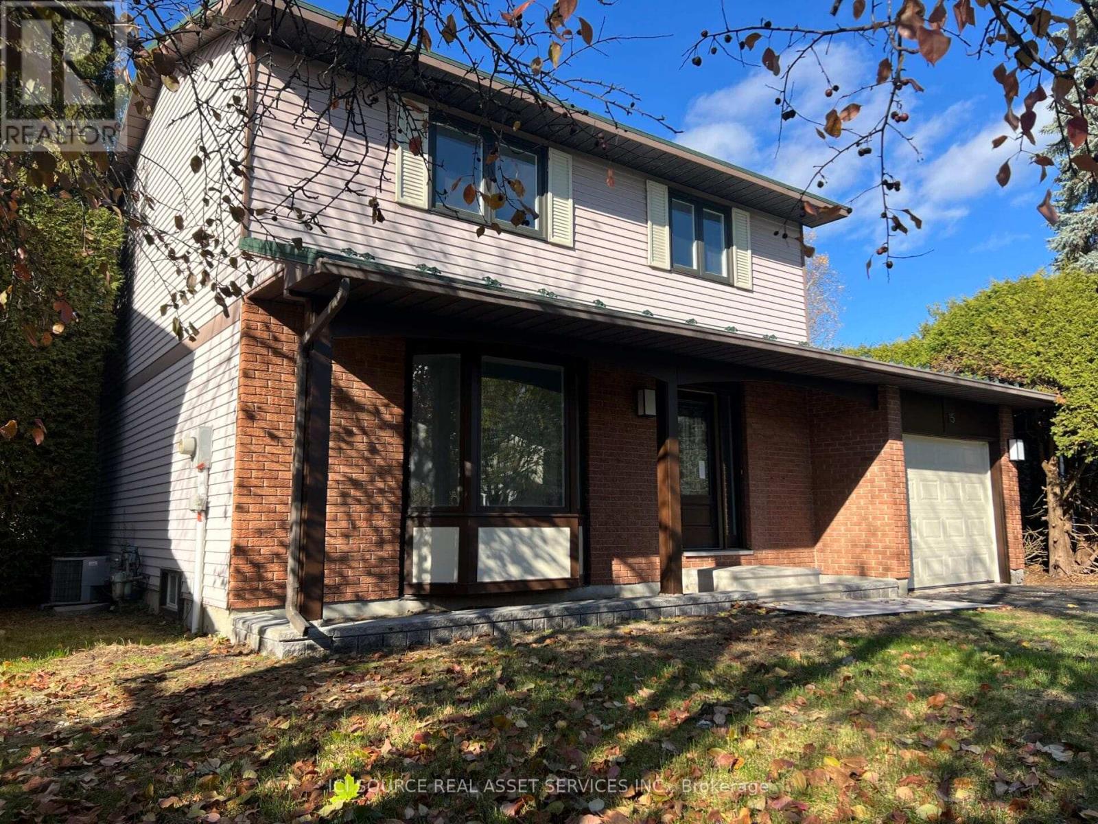 15 Scharf Lane, Ottawa, Ontario  K2L 2K3 - Photo 2 - X12515720