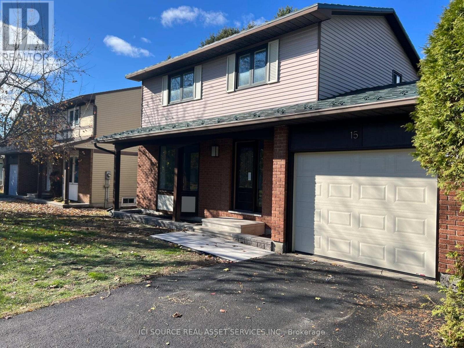 15 Scharf Lane, Ottawa, Ontario  K2L 2K3 - Photo 3 - X12515720