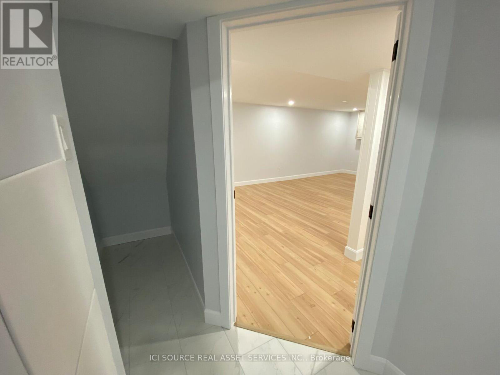 15 Scharf Lane, Ottawa, Ontario  K2L 2K3 - Photo 33 - X12515720