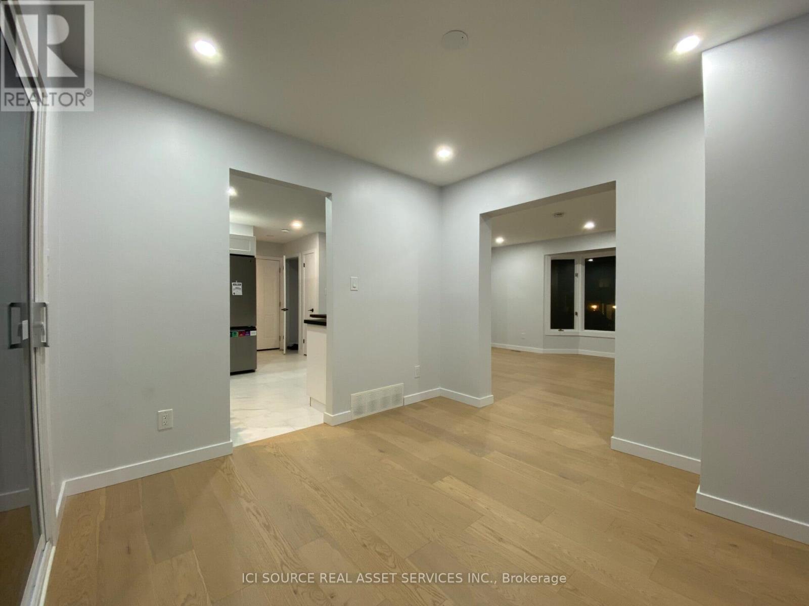 15 Scharf Lane, Ottawa, Ontario  K2L 2K3 - Photo 7 - X12515720