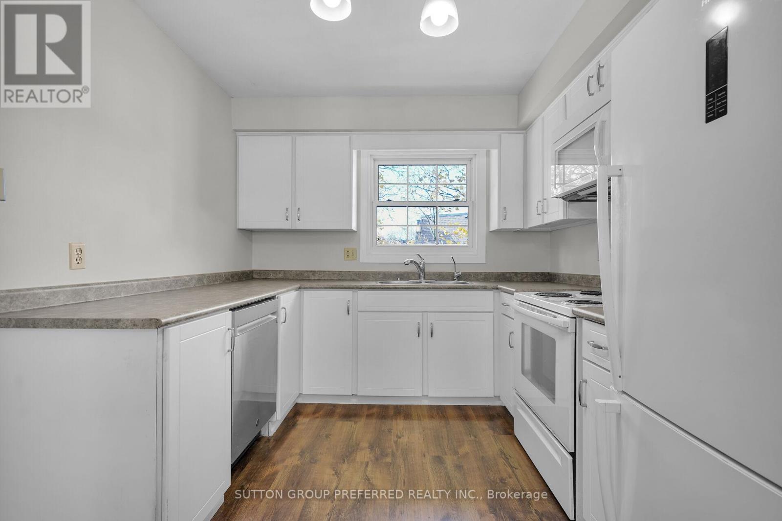 142 - 900 Pond View Road, London South, Ontario N5Z 4L7 - Photo 13 - X12515732