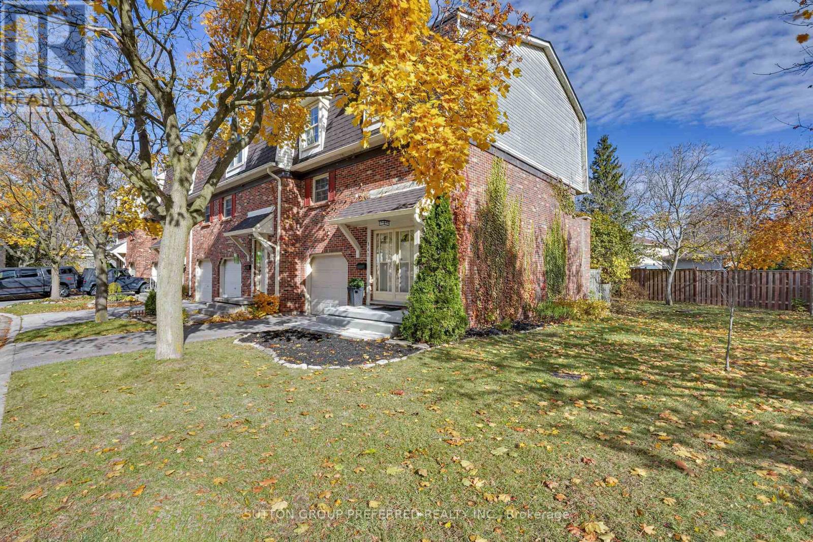 142 - 900 Pond View Road, London South, Ontario N5Z 4L7 - Photo 2 - X12515732