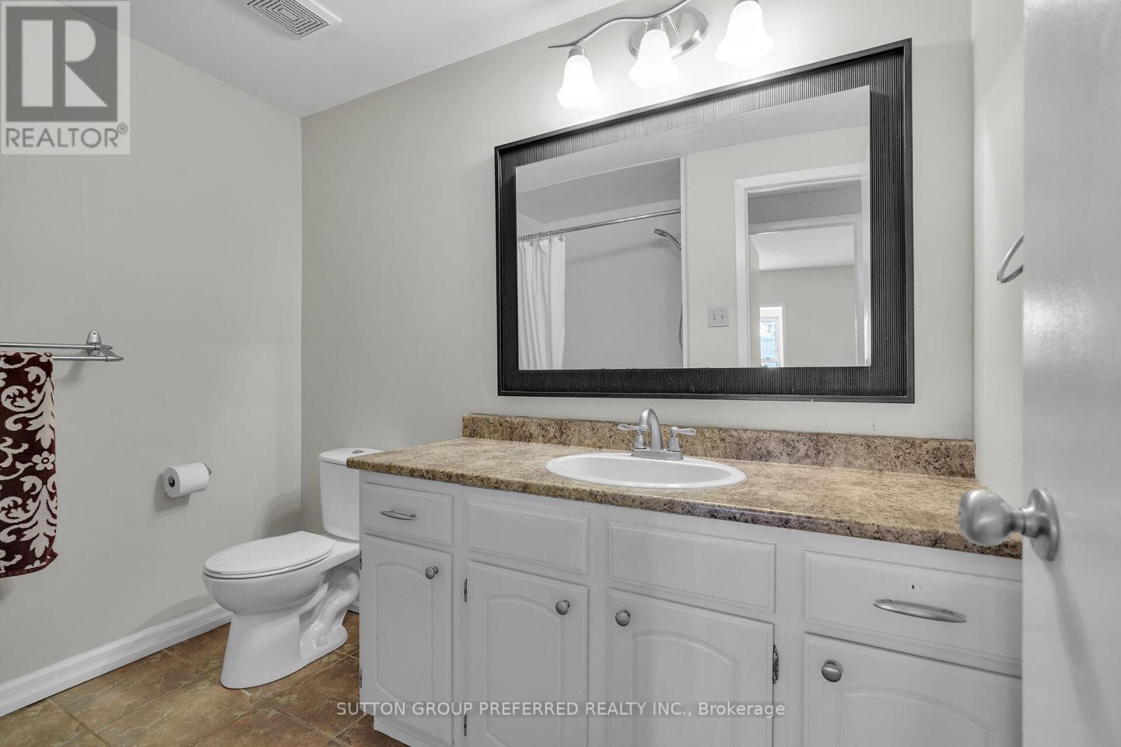 142 - 900 Pond View Road, London South, Ontario N5Z 4L7 - Photo 34 - X12515732