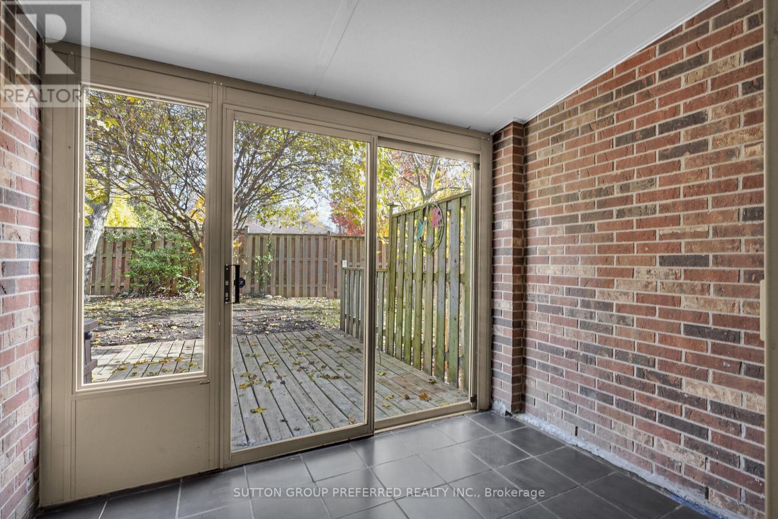 142 - 900 Pond View Road, London South, Ontario N5Z 4L7 - Photo 38 - X12515732