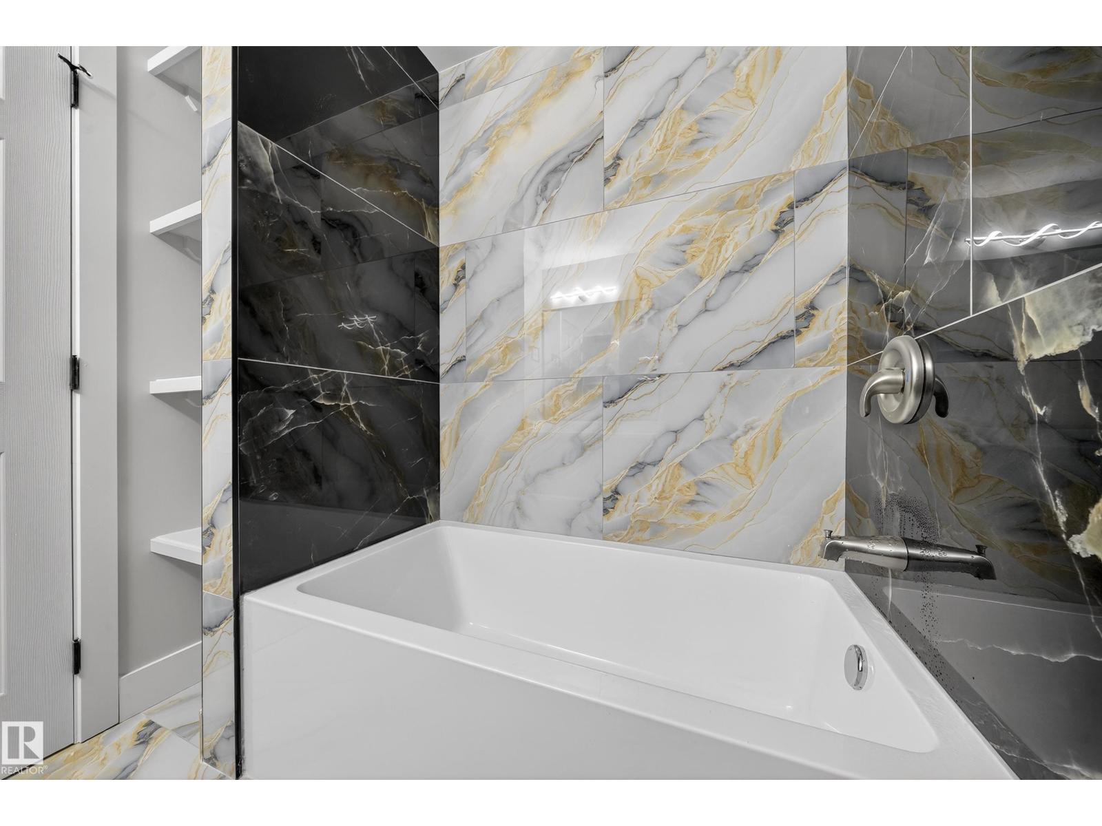 7820 22 Ave Nw, Edmonton, Alberta  T6K 2E3 - Photo 17 - E4464880