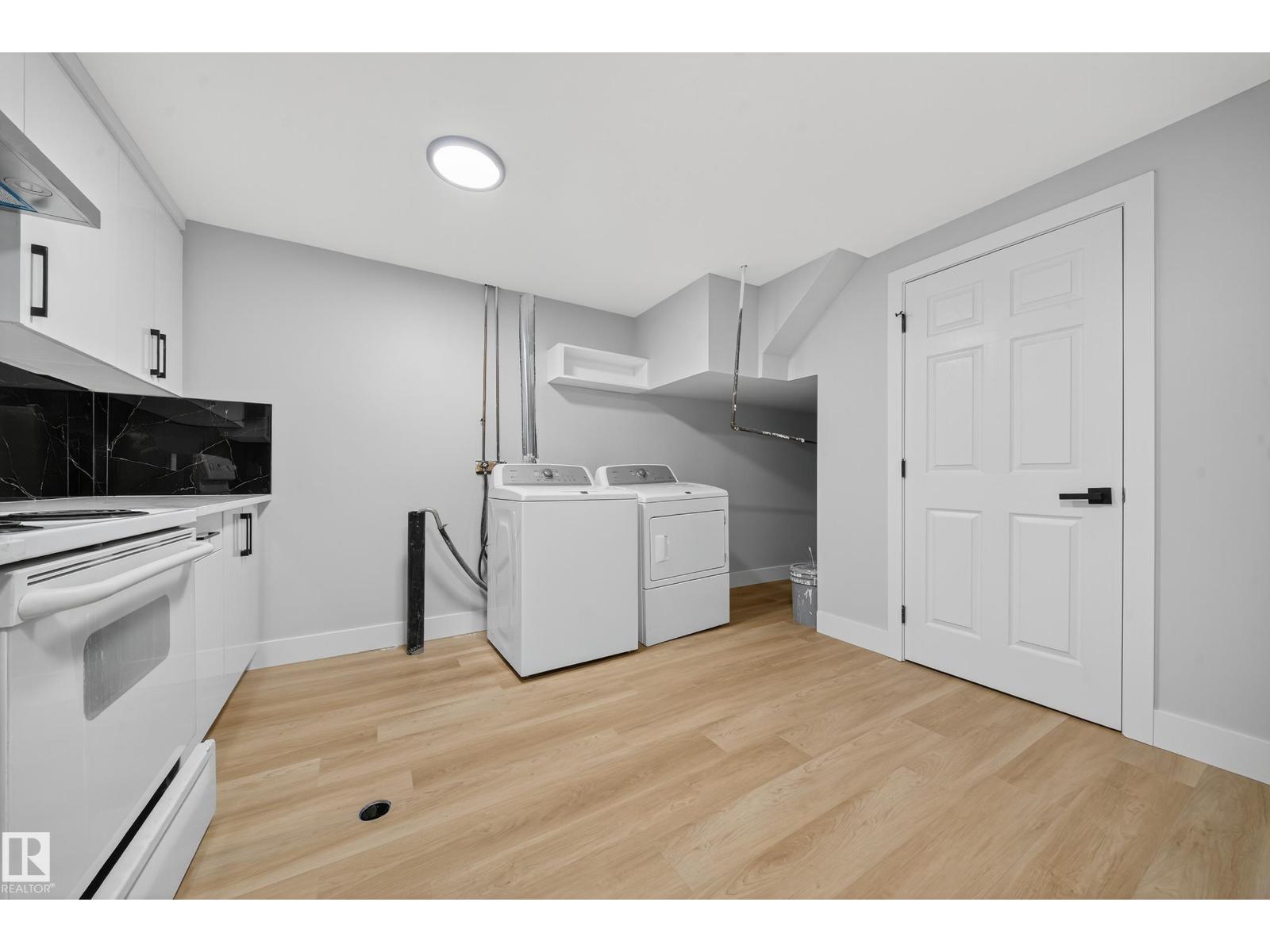 7820 22 Ave Nw, Edmonton, Alberta  T6K 2E3 - Photo 29 - E4464880