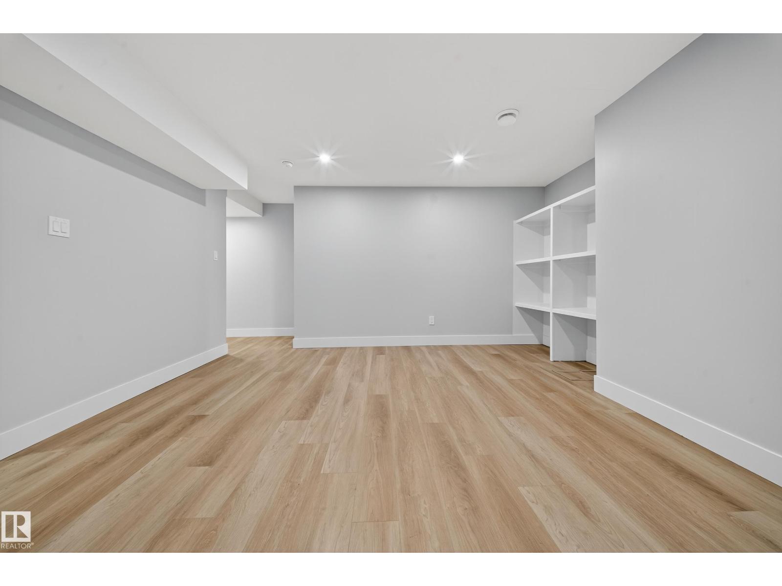 7820 22 Ave Nw, Edmonton, Alberta  T6K 2E3 - Photo 33 - E4464880