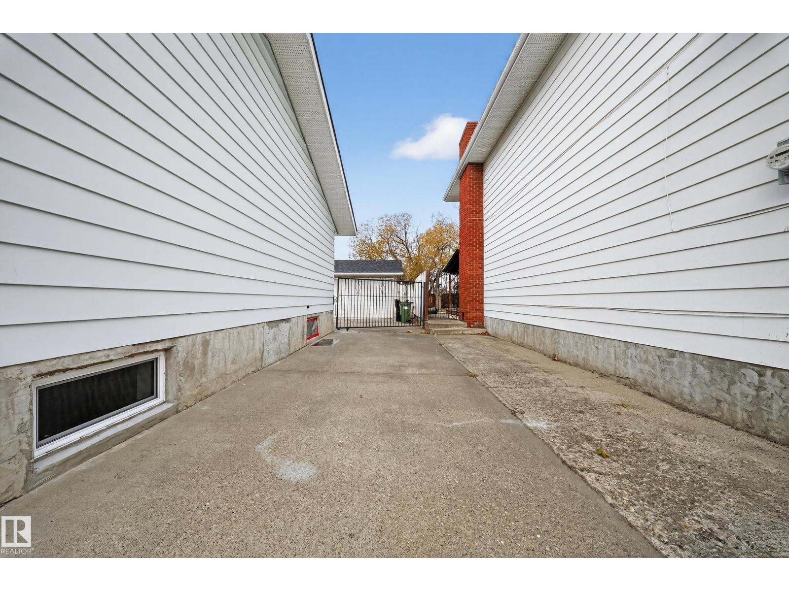 7820 22 Ave Nw, Edmonton, Alberta  T6K 2E3 - Photo 44 - E4464880