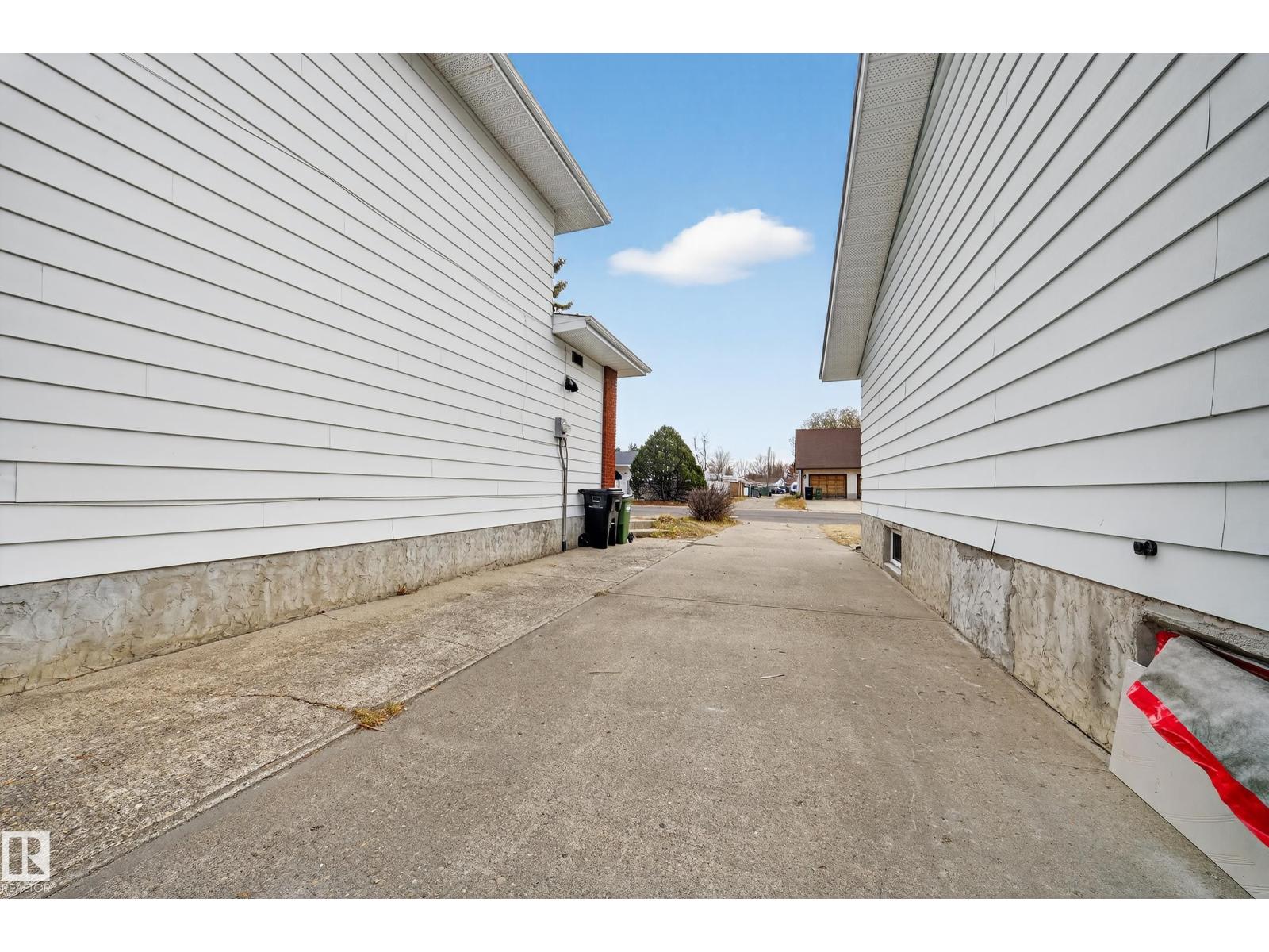 7820 22 Ave Nw, Edmonton, Alberta  T6K 2E3 - Photo 45 - E4464880