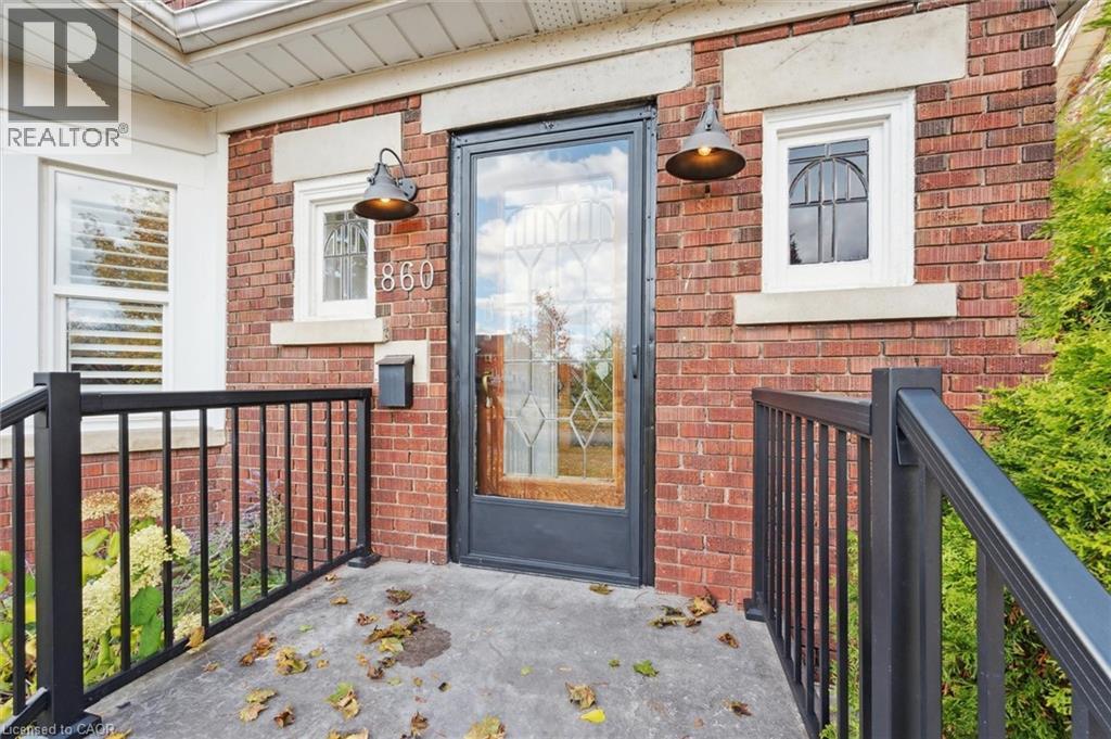 860 Queens Boulevard, Kitchener, Ontario  N2M 1A7 - Photo 4 - 40785774