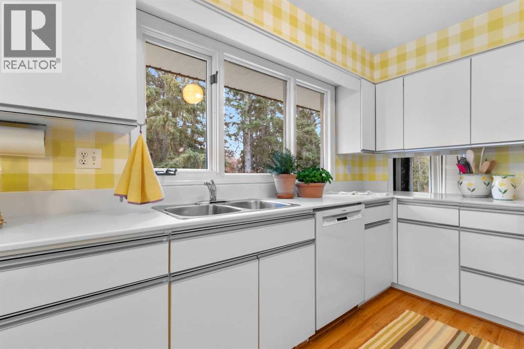 10 Sunnyside Crescent, Red Deer, Alberta  T4N 0E8 - Photo 8 - A2267634