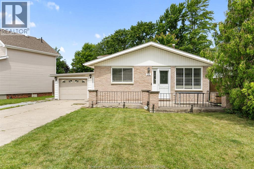 23 Mill East, Tilbury, Ontario N0P 2L0 - Photo 3 - 25028166