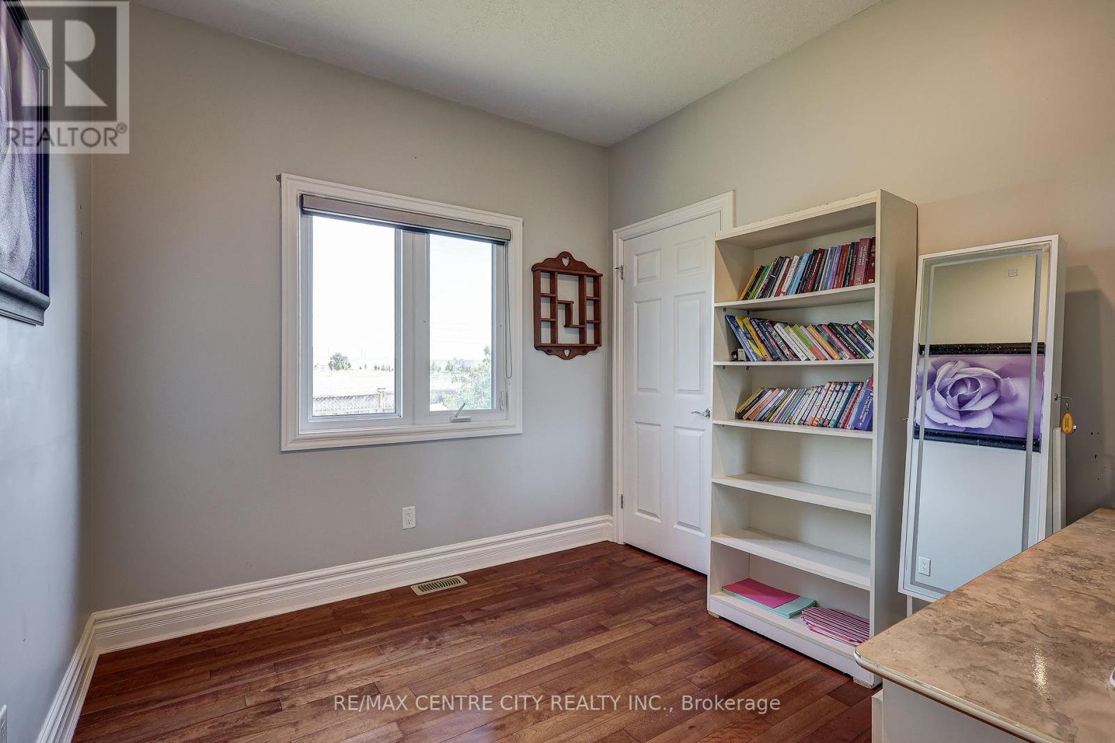 1 Mcgregor Court, St. Thomas, Ontario N5P 4H7 - Photo 31 - X12405031