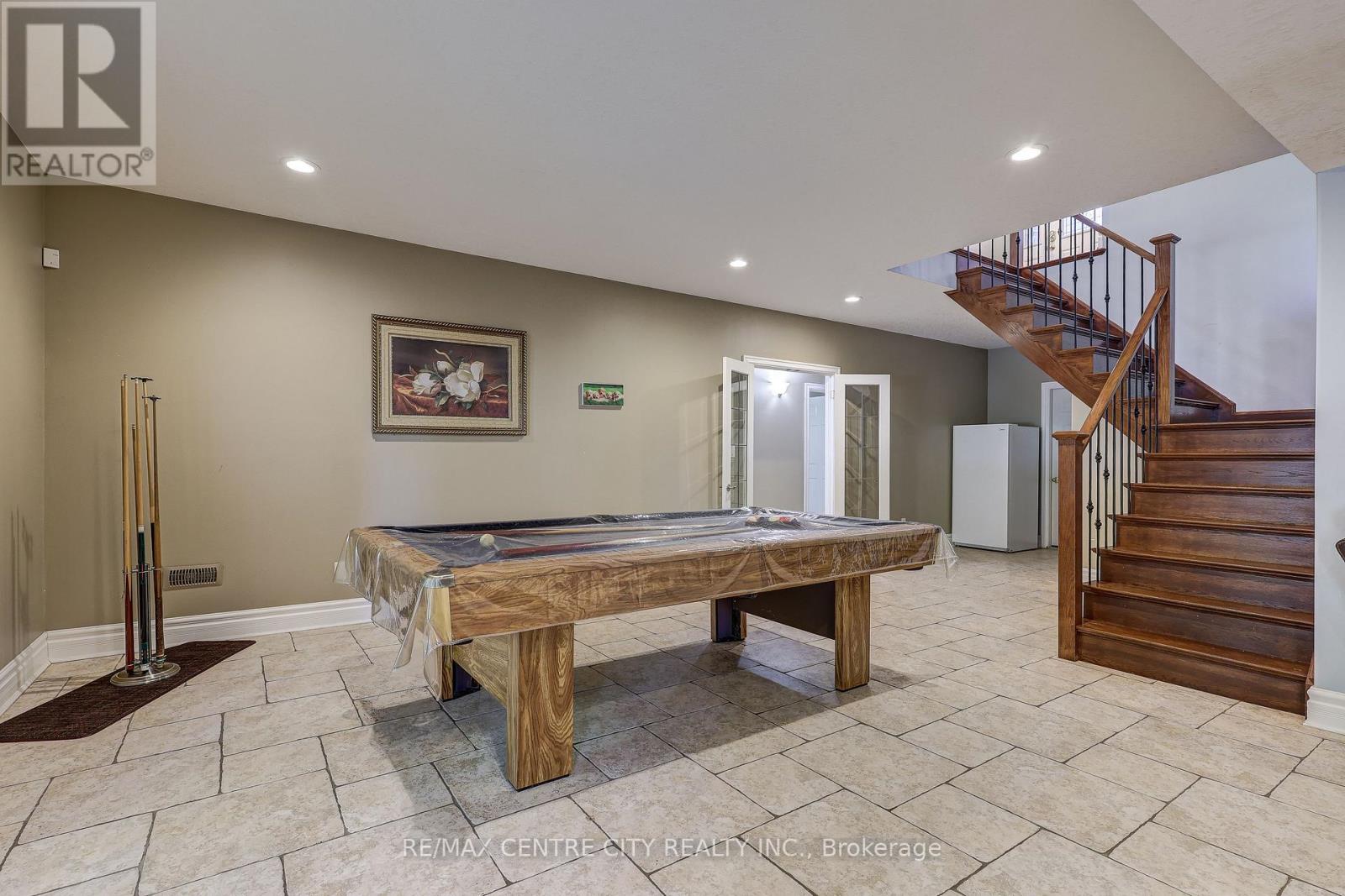 1 Mcgregor Court, St. Thomas, Ontario N5P 4H7 - Photo 35 - X12405031