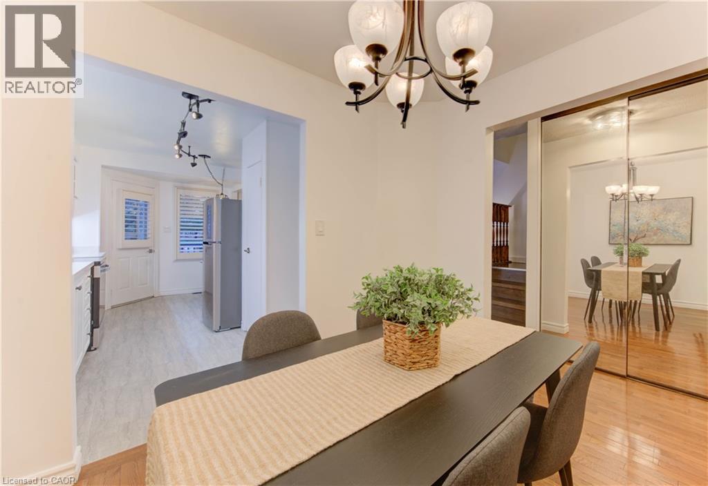 10 Holborn Court Unit# 28, Kitchener, Ontario  N2A 3Y9 - Photo 3 - 40785602