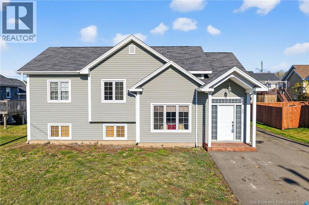 33 Cumberland, Moncton, New Brunswick  E1G 0Z9 - Photo 1 - NB129695