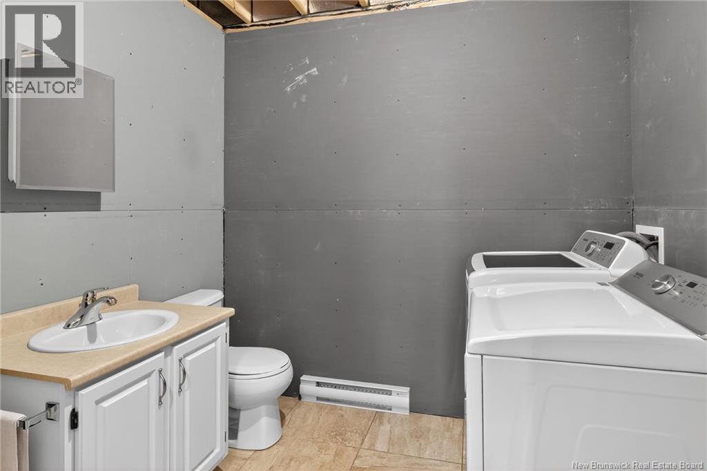 33 Cumberland, Moncton, New Brunswick  E1G 0Z9 - Photo 27 - NB129695