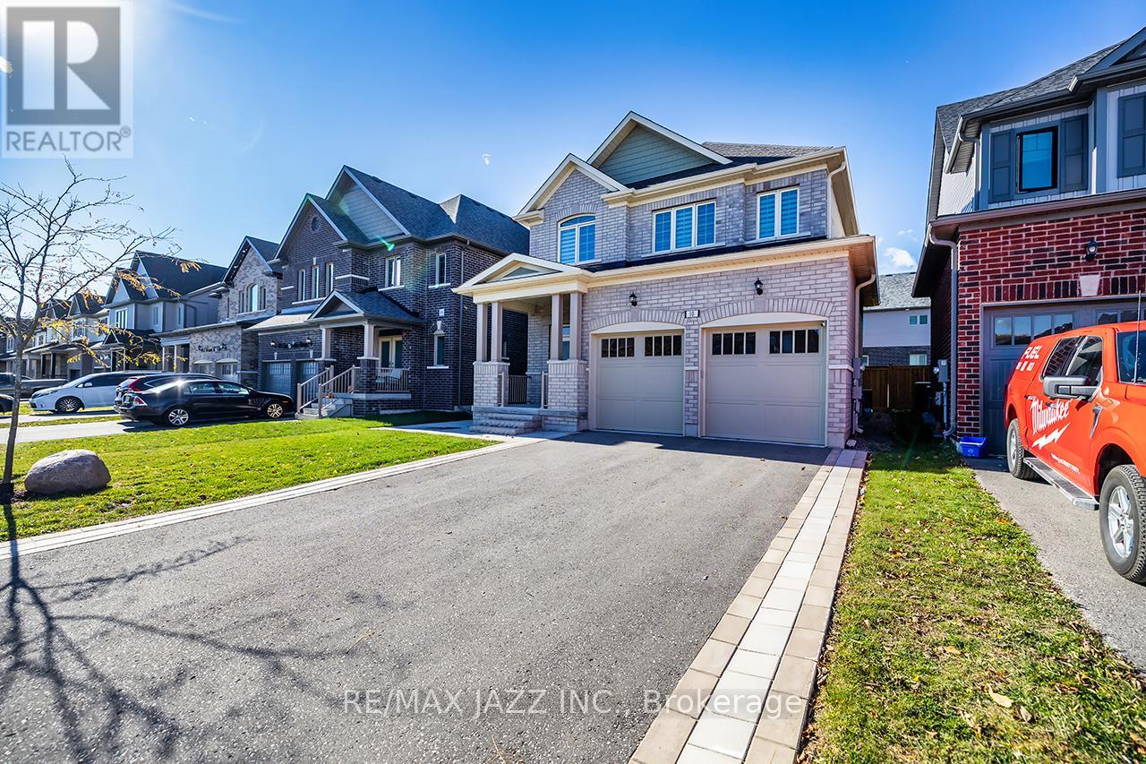 10 Thomas Bird Street, Clarington (Bowmanville), Ontario  L1C 7C9 - Photo 3 - E12515780