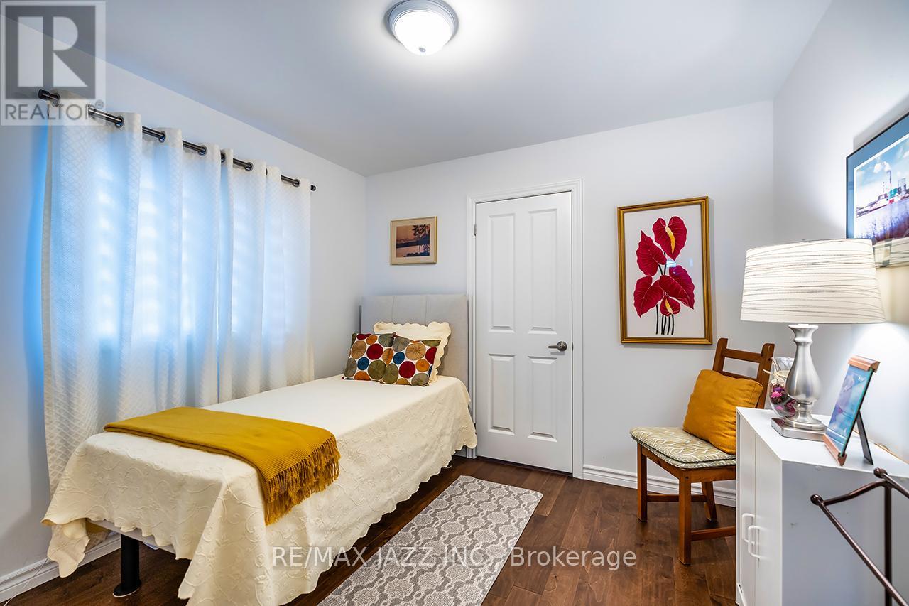 10 Thomas Bird Street, Clarington (Bowmanville), Ontario  L1C 7C9 - Photo 34 - E12515780