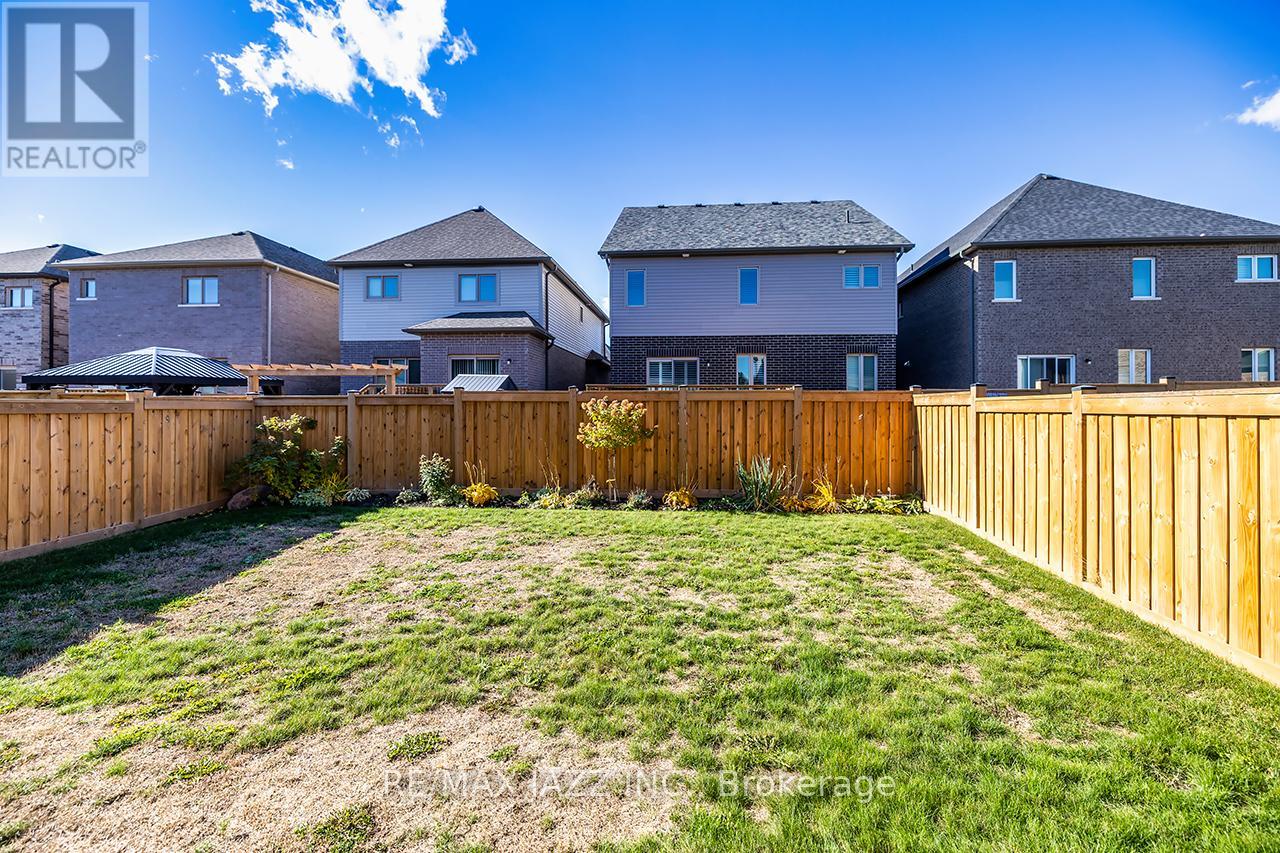 10 Thomas Bird Street, Clarington (Bowmanville), Ontario  L1C 7C9 - Photo 44 - E12515780