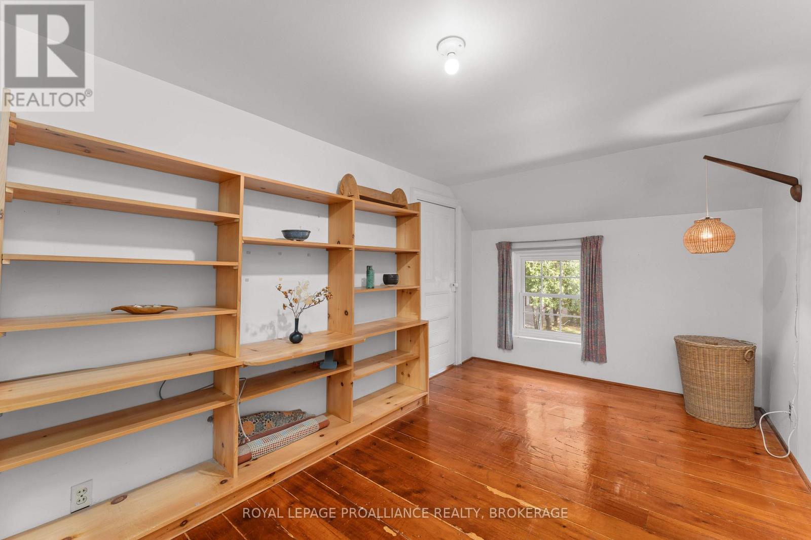 94 William Street, Kingston (Central City East), Ontario  K7L 2C5 - Photo 19 - X12515764