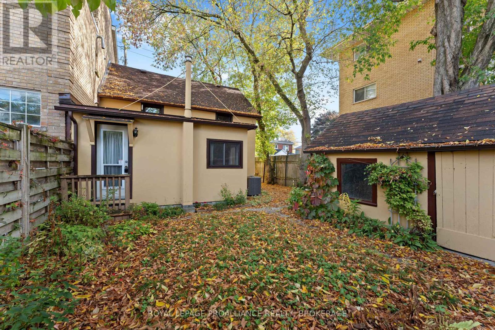 94 William Street, Kingston (Central City East), Ontario  K7L 2C5 - Photo 24 - X12515764