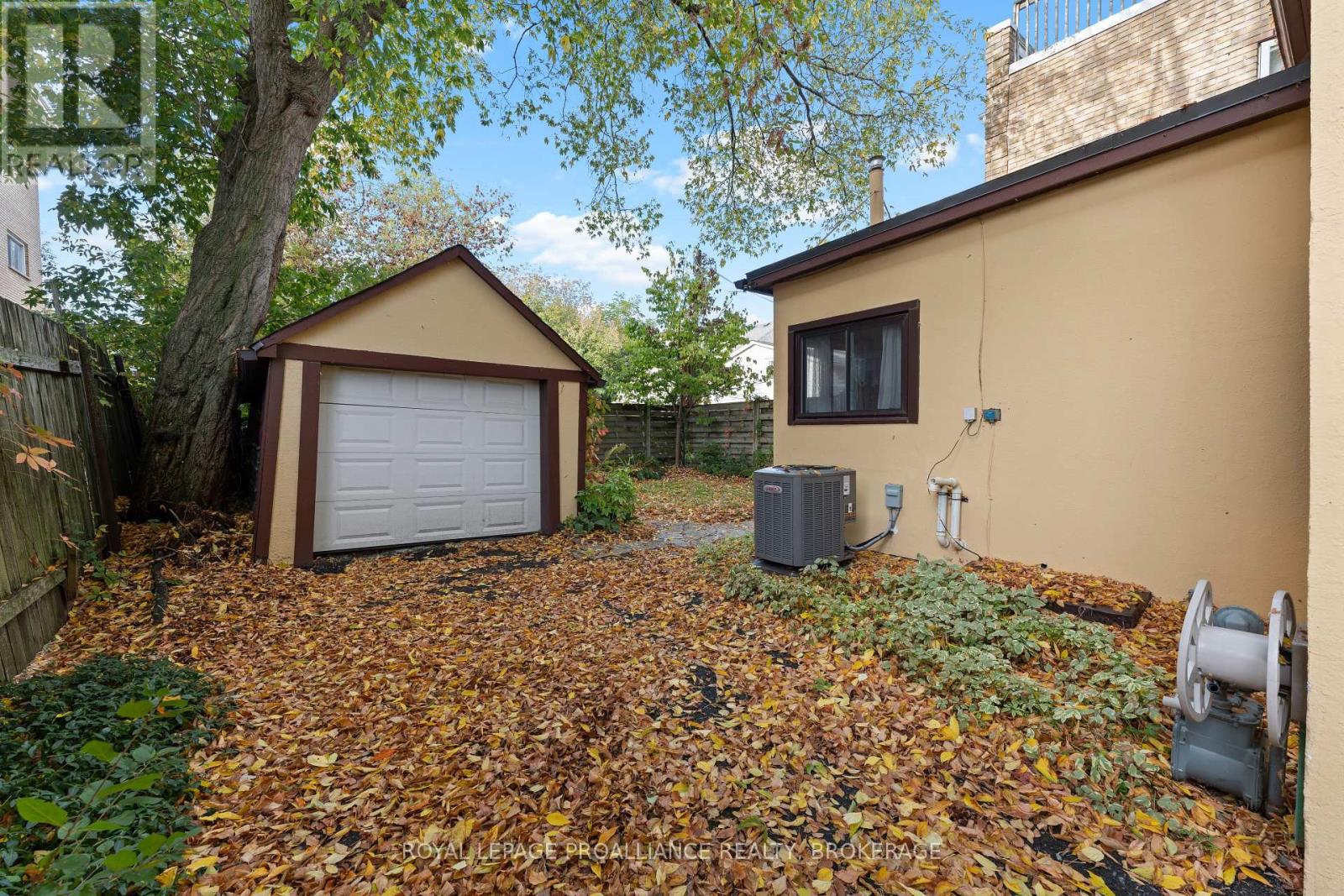 94 William Street, Kingston (Central City East), Ontario  K7L 2C5 - Photo 25 - X12515764