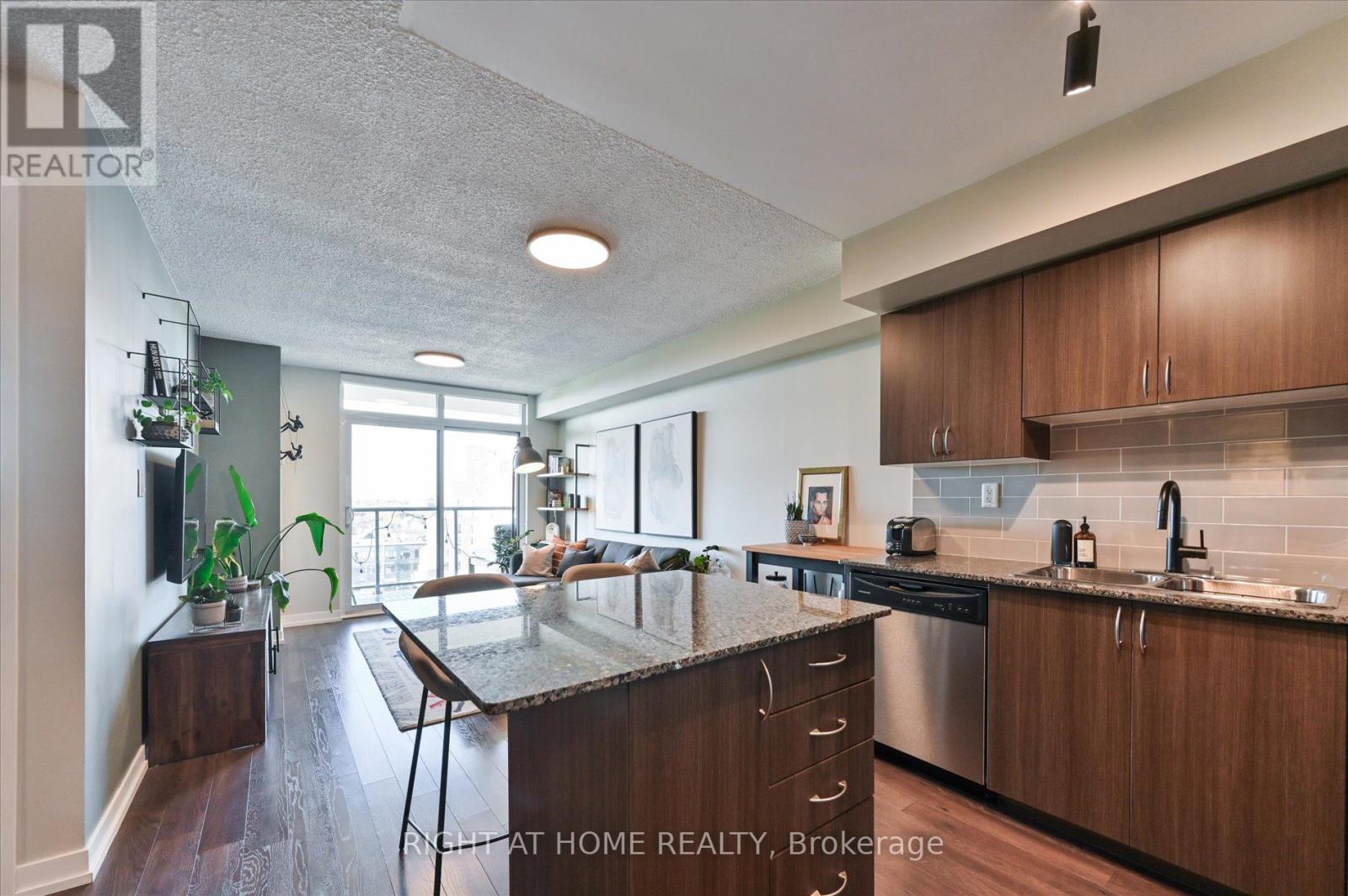 910 - 816 Lansdowne Avenue, Toronto, Ontario  M6H 4K6 - Photo 15 - W12515738