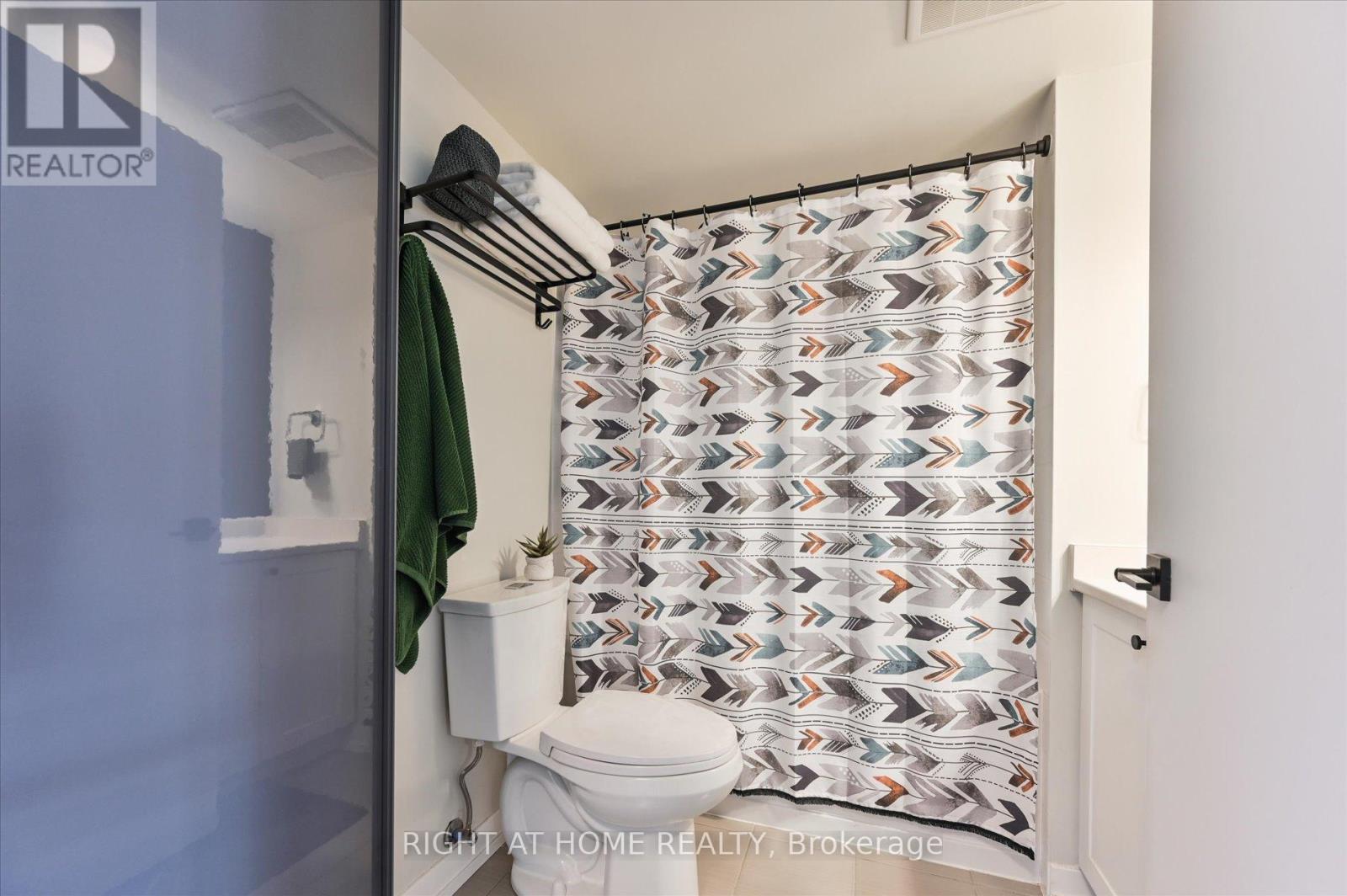 910 - 816 Lansdowne Avenue, Toronto, Ontario  M6H 4K6 - Photo 17 - W12515738