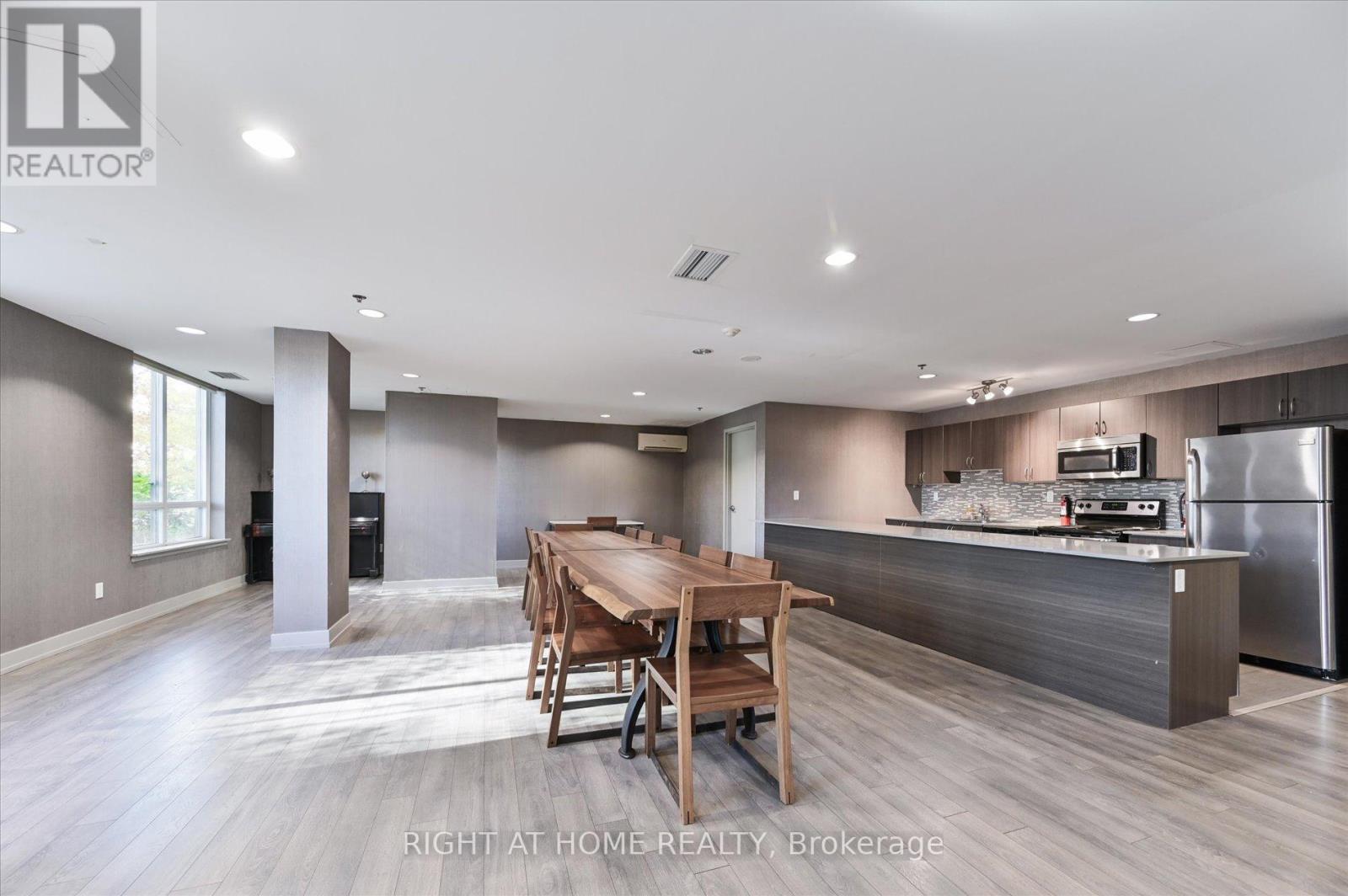 910 - 816 Lansdowne Avenue, Toronto, Ontario  M6H 4K6 - Photo 25 - W12515738