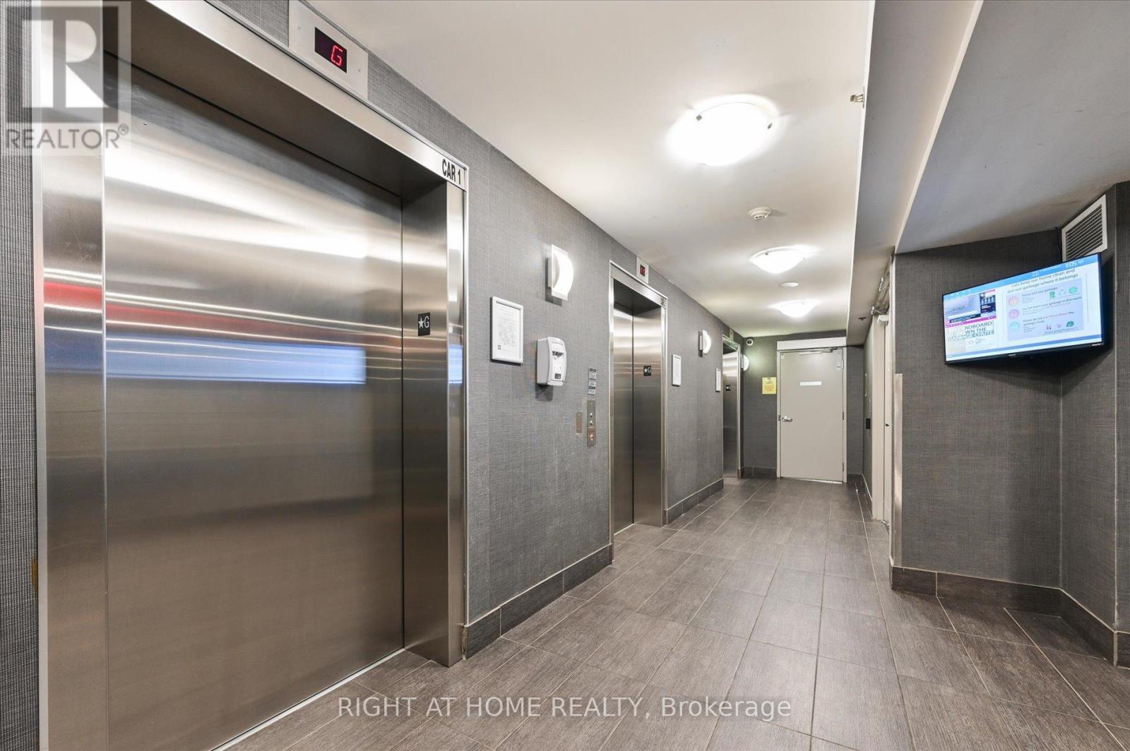 910 - 816 Lansdowne Avenue, Toronto, Ontario  M6H 4K6 - Photo 5 - W12515738