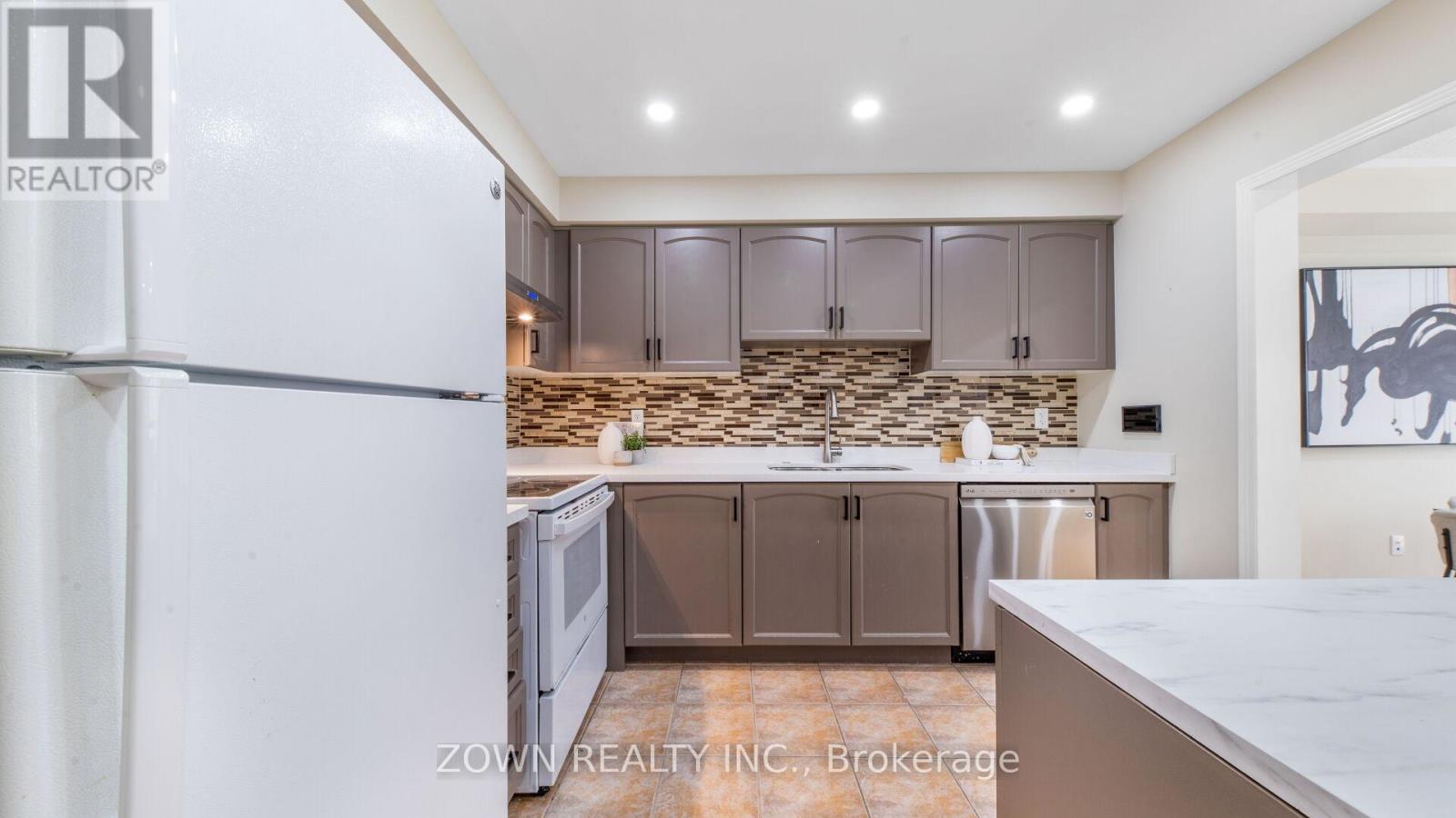 187 - 525 Novo Star Drive, Mississauga, Ontario  L5W 1Y1 - Photo 8 - W12515742