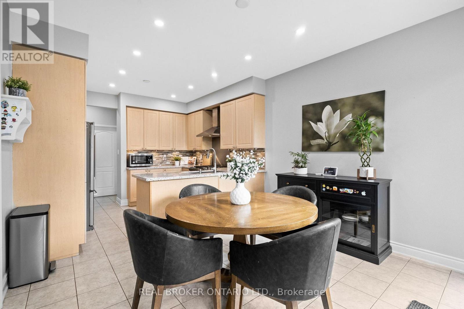 3450 Trilogy Trail S, Mississauga, Ontario  L5M 0K2 - Photo 14 - W12445791