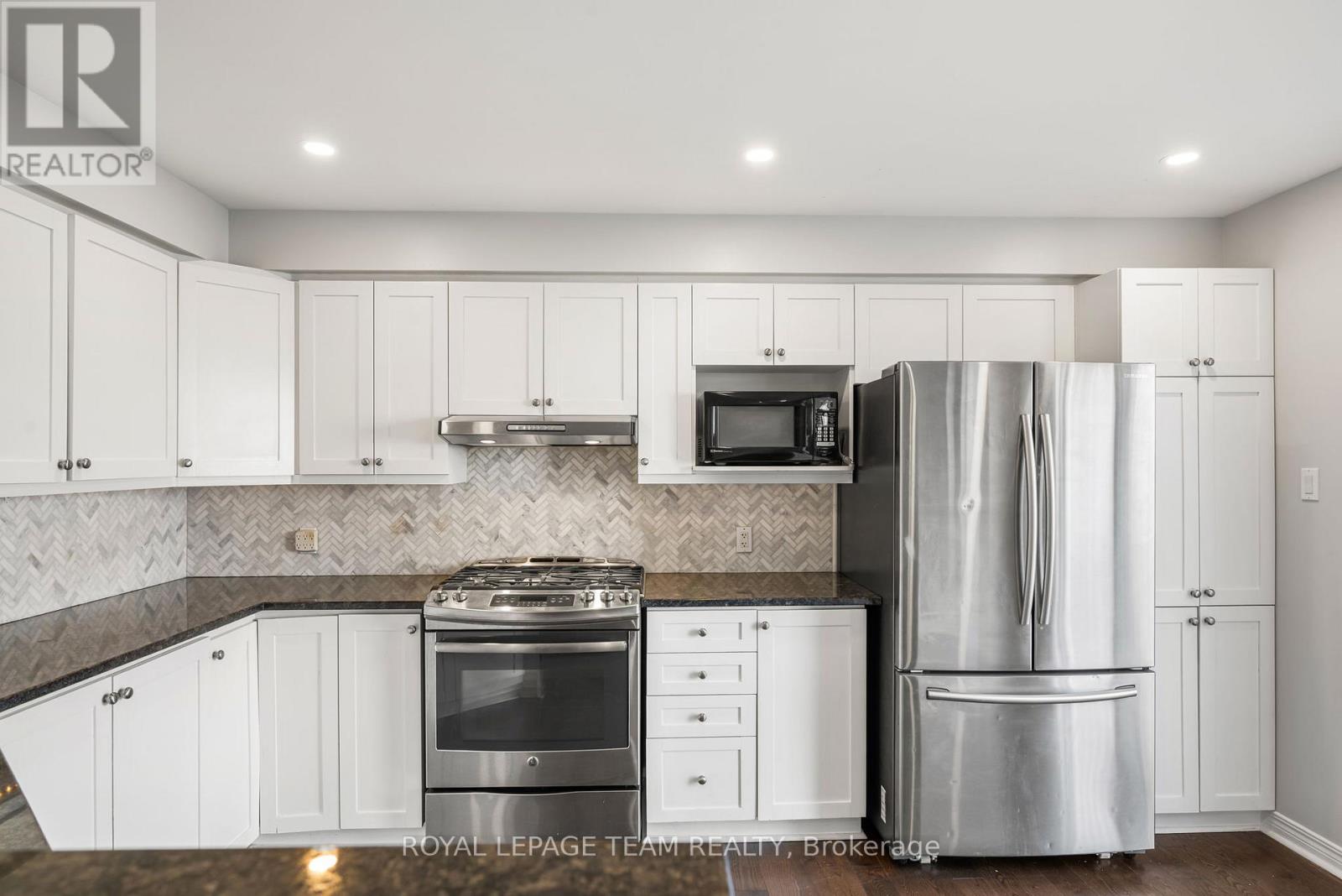 7 San Mateo Drive, Ottawa, Ontario  K2J 5B3 - Photo 18 - X12515838