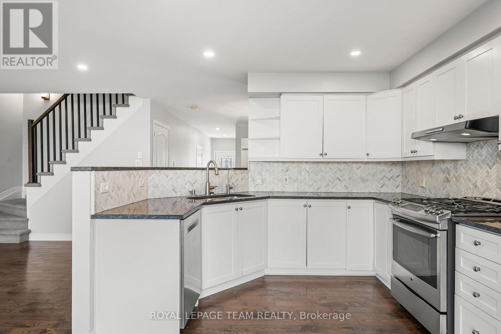 7 San Mateo Drive, Ottawa, Ontario  K2J 5B3 - Photo 21 - X12515838