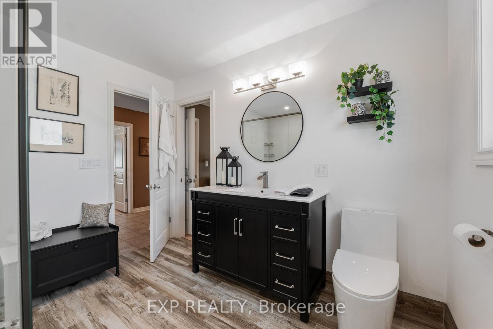 7090 Julie Drive, Niagara Falls (Forestview), Ontario  L2H 3L4 - Photo 16 - X12515770