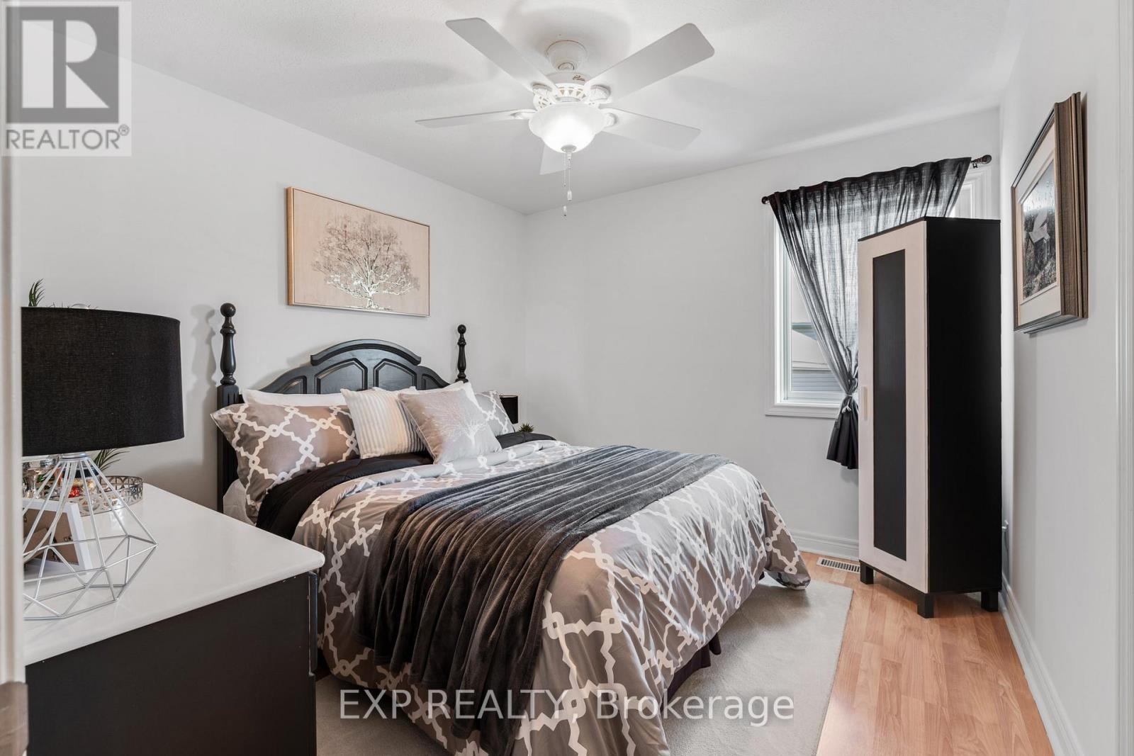 7090 Julie Drive, Niagara Falls (Forestview), Ontario  L2H 3L4 - Photo 17 - X12515770