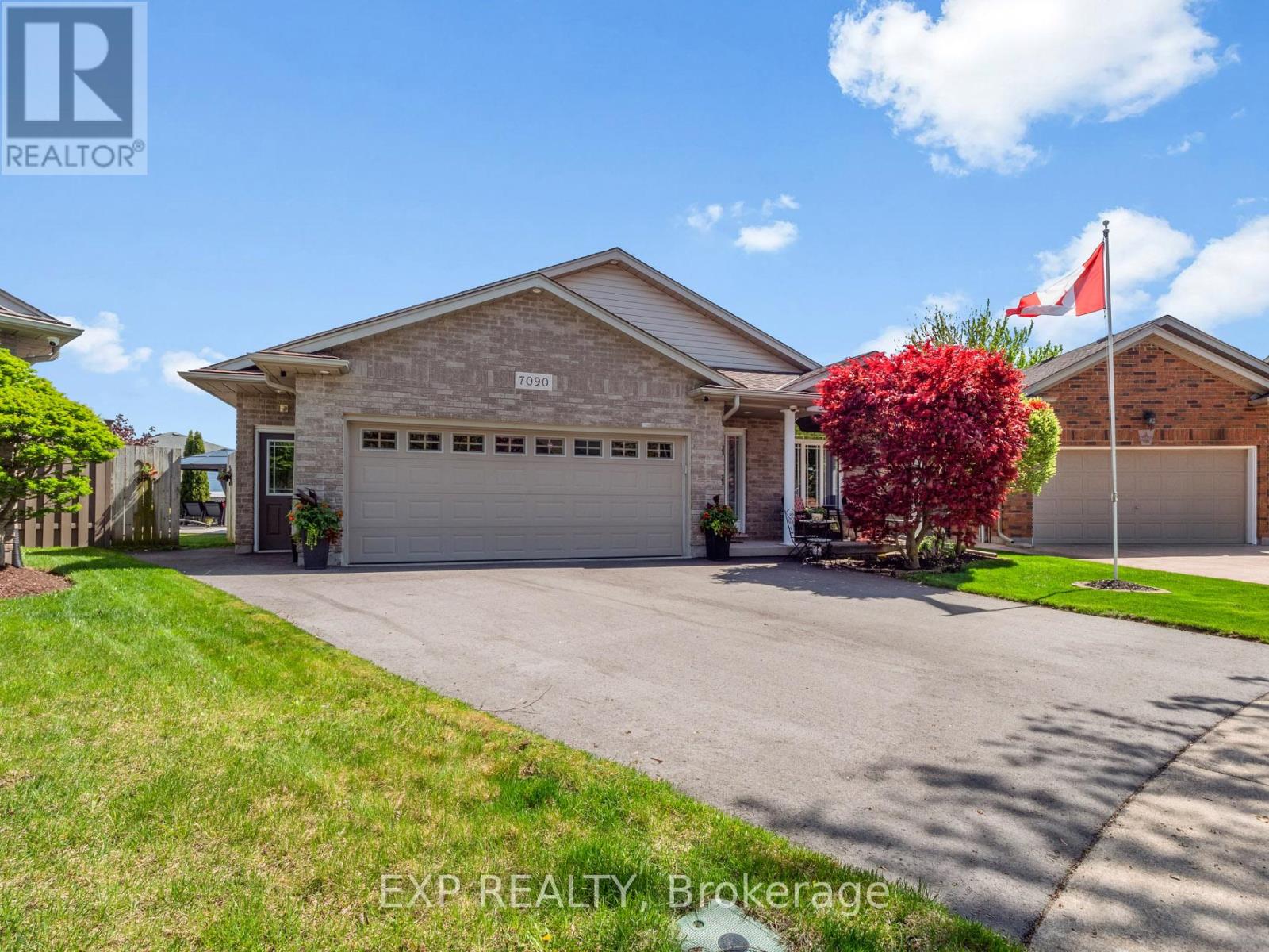 7090 Julie Drive, Niagara Falls (Forestview), Ontario  L2H 3L4 - Photo 2 - X12515770