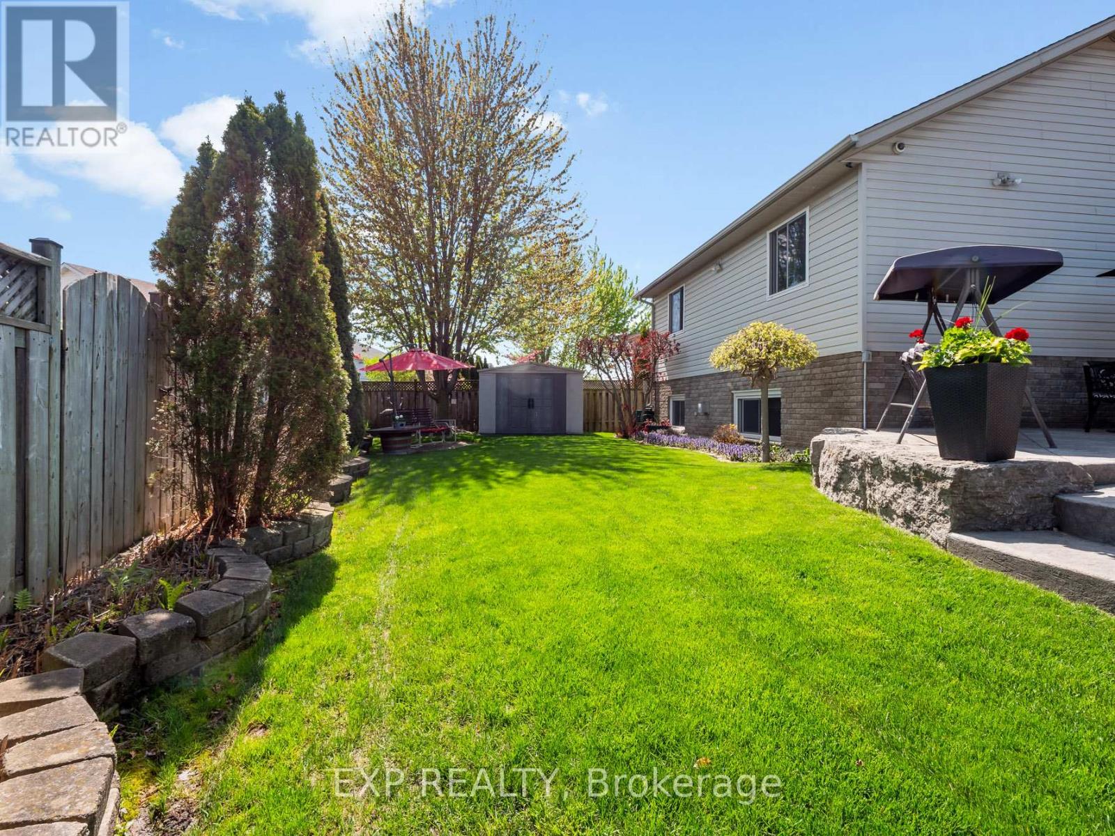 7090 Julie Drive, Niagara Falls (Forestview), Ontario  L2H 3L4 - Photo 31 - X12515770