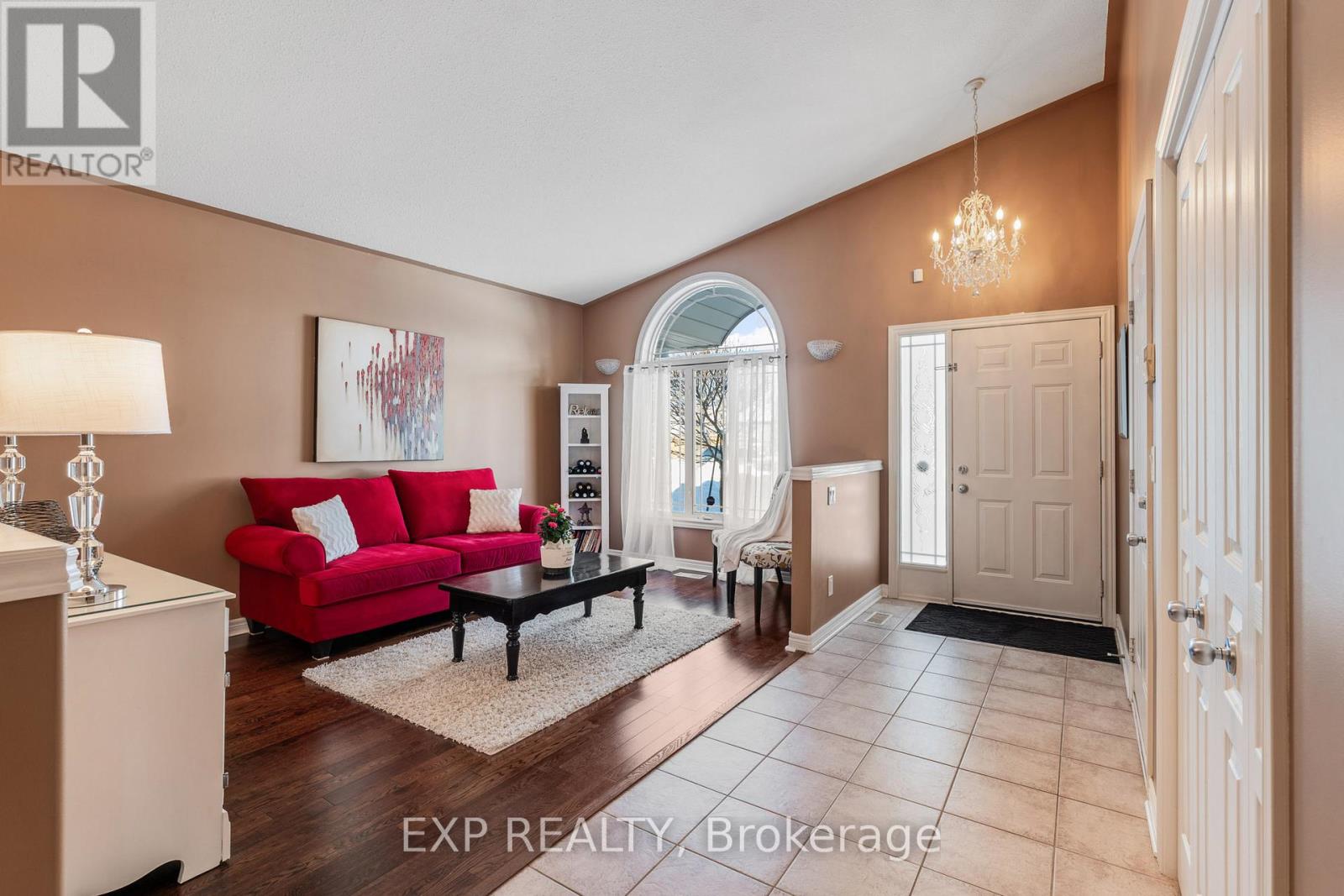 7090 Julie Drive, Niagara Falls (Forestview), Ontario  L2H 3L4 - Photo 4 - X12515770