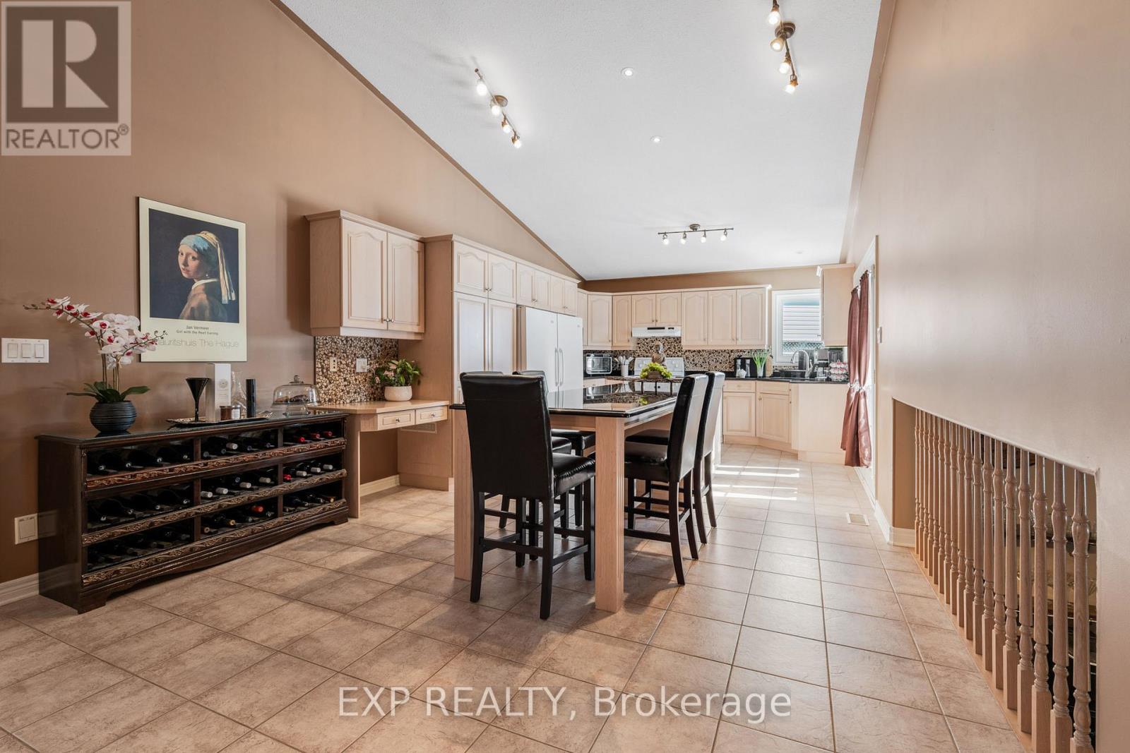 7090 Julie Drive, Niagara Falls (Forestview), Ontario  L2H 3L4 - Photo 9 - X12515770