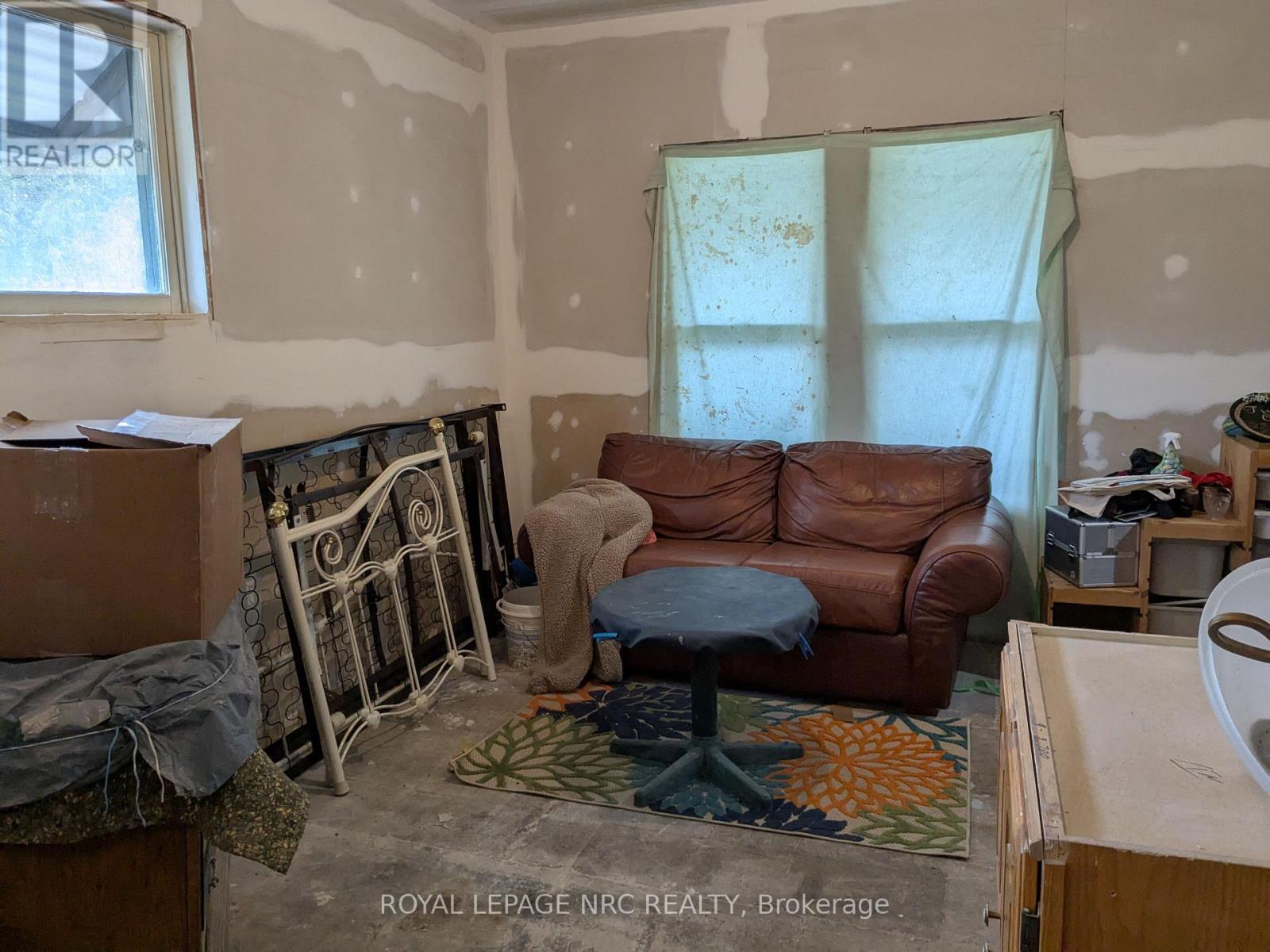 4742 Epworth Circle, Niagara Falls (Downtown), Ontario  L2E 1C9 - Photo 19 - X12515802