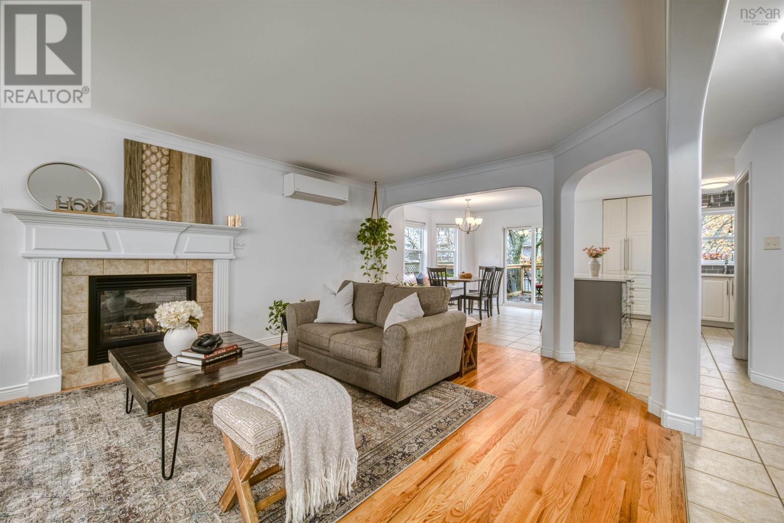 Property at 208 Oceanview Drive image 4