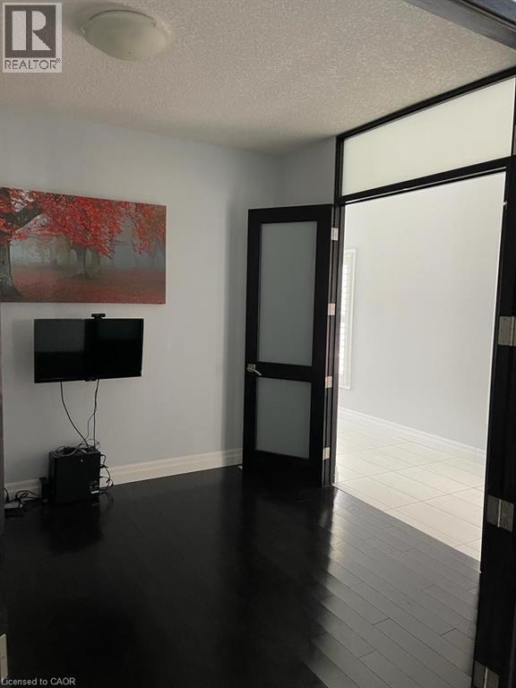 296 Countrystone Crescent Unit# Upper, Kitchener, Ontario N2N 3S2 - Photo 3 - 40785991