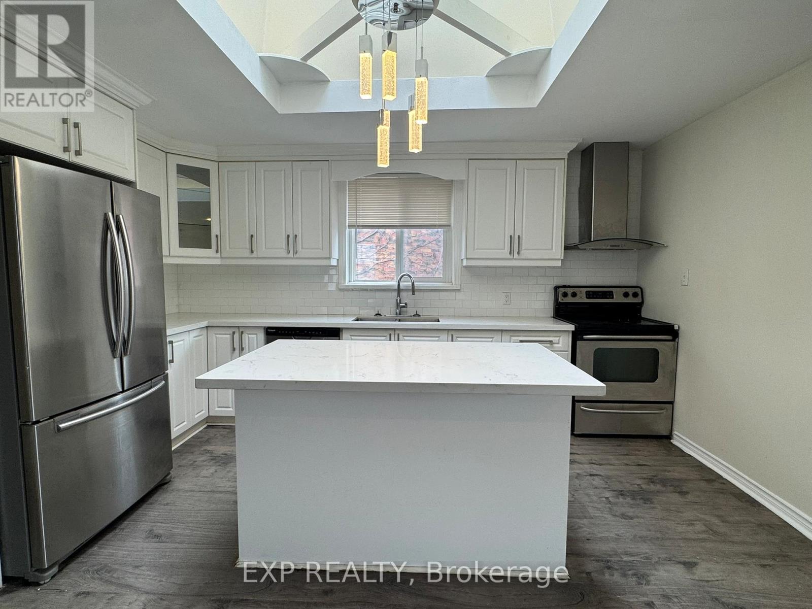 UPPER - 97 CENTRAL PARK BOULEVARD N, Oshawa, Ontario