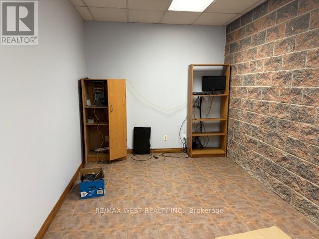 2 - 69 Healey Road, Caledon, Ontario  L7E 5A4 - Photo 8 - W12481571