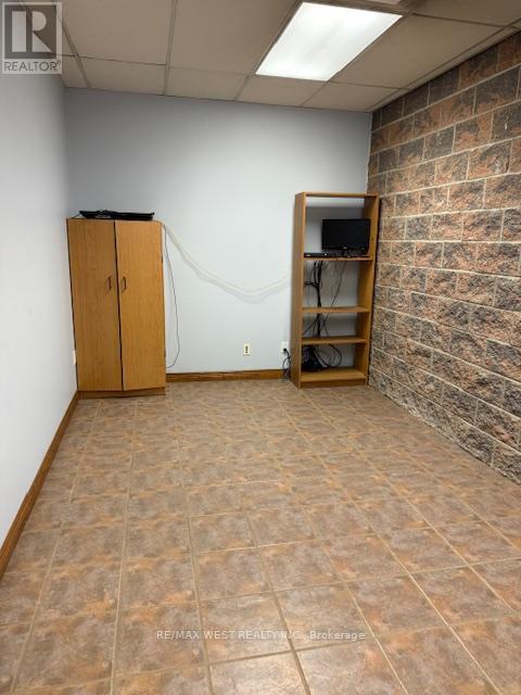 2 - 69 Healey Road, Caledon, Ontario  L7E 5A4 - Photo 9 - W12481571